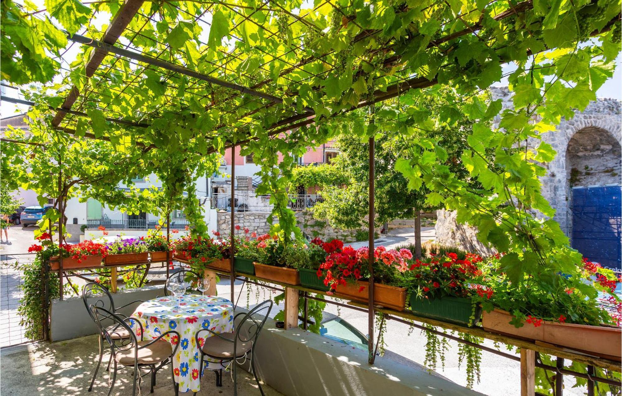 Nice Apartment In Kastav With Wifi Exterior foto